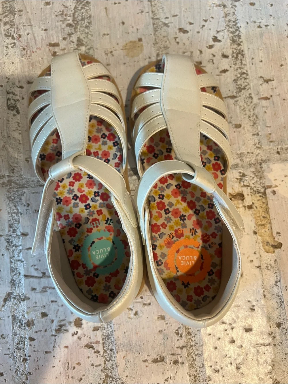 Livie & Luca Paz Classic Sandal White  T-Strap Sandals w/Floral Insole Size 12